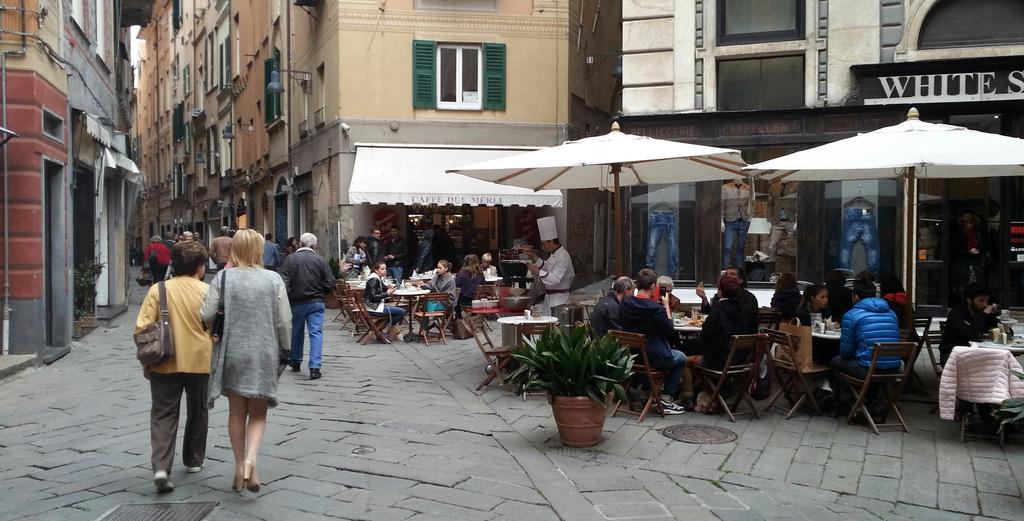 Appartamento Dei Sassetti Savona Bagian luar foto